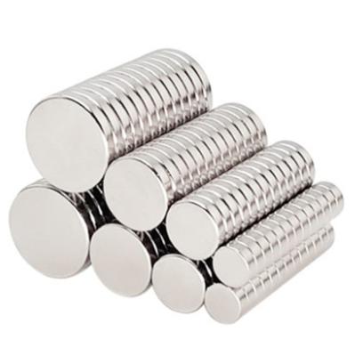 China Permanent N52 Axial Ultra Thin Small Neodymium Magnet with ISO9001 2008 Certification for sale