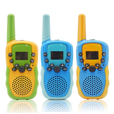 China PTTs (Push To Talk) Outside Adventure Camping 8 22 Channel 3 Mile Range 5 Kilometer Long Range Walkie Talkies For Kids for sale