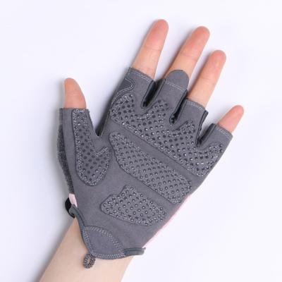 China Comfortable Pink Breathable Non Slip Gym Workout Gloves For Women for sale