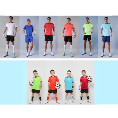 China Sets Customized Unisex Football Wear Cheap Price Player Version Soccer Uniforms for sale