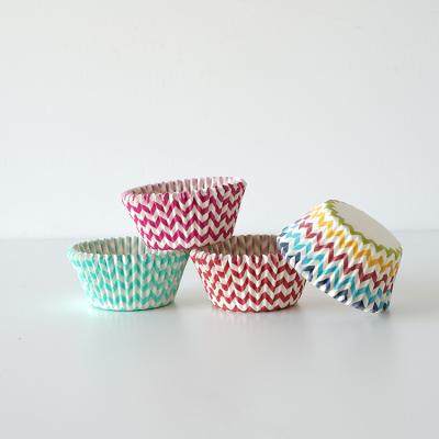 China Beautiful Printed Disposable Paper Cupcake Wrapper Bakeware Baking Cup for sale