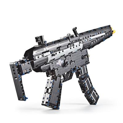 China Boy Electronic Educational Toy Submachine Gun Toy Cada C81006W MP5 Building Blocks Throw Toy For Boys for sale