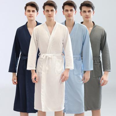 China Breathable Customize Luxury Waffle Bathrobe For Designer Men Spa Robe Male Hotel Wholesale Pajamas Summer for sale