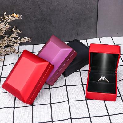 China Creative LED lights T jewelry necklace box ring bracelet pendant box  jewelry box spot for sale