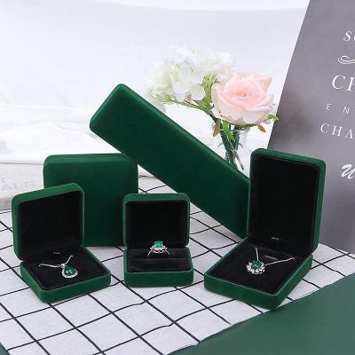 China The new glue embryo vellum jewelry box jewelry gift box ring necklace bracelet jewelry box manufacturers custom six color for sale