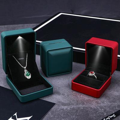 China Propose the rounded convex edge LED jewelry box ring box pendant bracelet necklace box manufacturers spot for sale