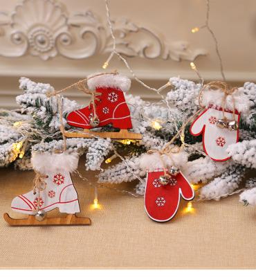 China In Stock Kanggang Christmas Decorations Hot Selling Christmas Gloves Hats Window Christmas Treee Wooden Pendant Ornament for sale