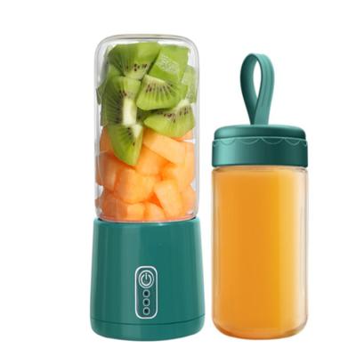 China Mini Juicer Portable Blender With 300ml car bottles juicer for sale