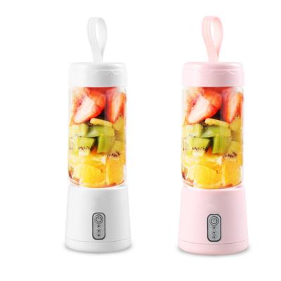 China Personal Handmade Car Smoothie Travel Fruit Blender Rechargeable with USB Rechargeable Mini Blender for sale