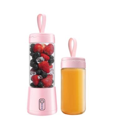 China Stainless Steel Hot Blade Car Amazon Sale USB Kitchen Rechargeable Food Grade Plastic Juicer for sale