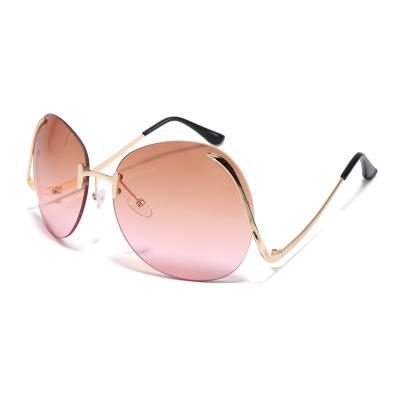 China Custom Fashion Metal Sunglasses Fashion Sun Glasses 2021 New Design Sunglasses for sale