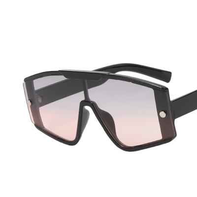 China 2022 New Fashion Sunglasses Women Oversized Outdoor Cycling Men Sunglasses GGMN13045 for sale