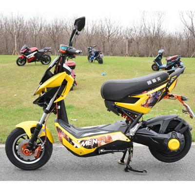 China Vacuum 300-10 Tire 35 MPH 40 MPH 60km/h Unisex Electric Scooter for sale