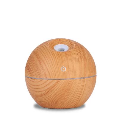 China Changeable Colors LED Light Up 2021 Portable Diffuser and 130ml Customization Heavy Mist Air Purifier Humidifier Diffuser Essential Oil Humidifier for sale