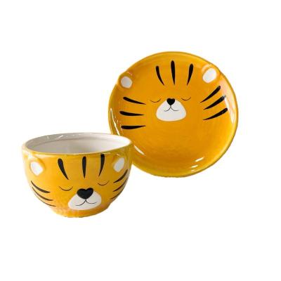 China Disposable Creative Japanese Animal Ceramic Dish Hotel Dish Cartoon Ceramic Dish Tableware for sale