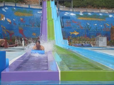 China Tobogán acuático de la fibra de vidrio de China Guangxi 30.000/piscina de la onda/parque del agua del patio del agua de la familia en venta