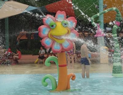 Chine Fleurissez l'équipement de parc de jet de jouets de l'eau de forme pour le terrain de jeu de l'eau d'enfants à vendre