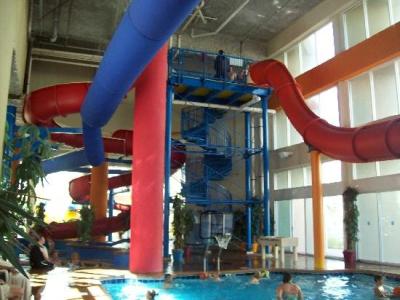 China Indoor Children Closed Water Slides Indoor For Water Theme Park for sale