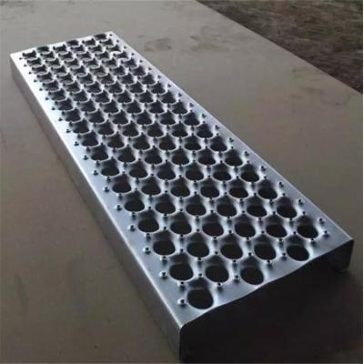 China Modern Perforated Anti Skid Plate Galvanized Steel Anti Skid Serrated Walkway for sale