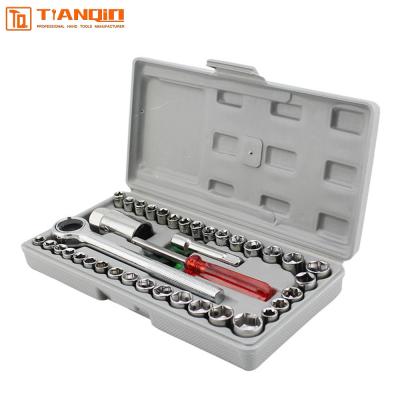 China Type 40 PCS Small Ratchet Auto Repair Multi Function Socket Wrench Set For Wholesale for sale