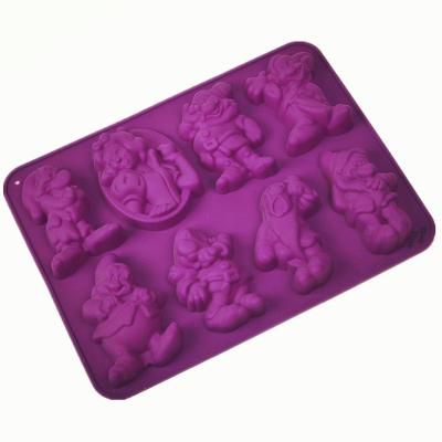 China New Viable Creative Beautiful Seven Dwarfs Mold Food Grade Silicone DIY Multicolor Baking Mold for sale