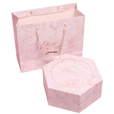 China Hot Sale Recycled Materials Gift Boxes With Magnetic Lid Gift Box Packaging With High Quality Accept Custom Paper Box for sale