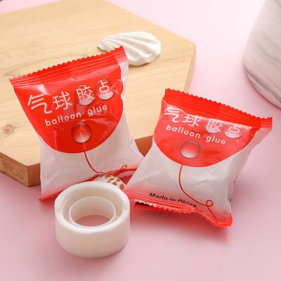 China Wholesale Promotional Toy Balloon Stick 100 Dots Removable Balloon Accessories Glue Tape Roll Balloon Glue Removable Dots for sale