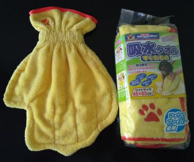 China Softest Viable Microfiber Pet Gloves Dog Drying Towel for sale