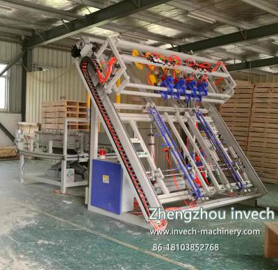 China Semi-automatic US Wood Pallet Nailing Machine with Stacking Machine for sale