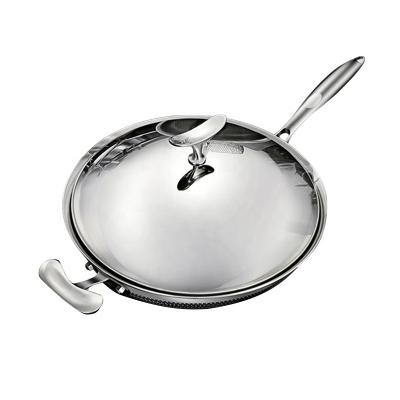 China Amazon Hot Selling Viable Wok With Handle Single Pot Uncoated Gas Stove Handmade Iron Applicable Stick Non Pan Iron Carbon Cover Silver for sale