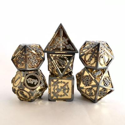 China Board Game Accessories Metal Dies Die Set Custom Engraved Golden Glory Knight dnd RPG Metal Game for sale