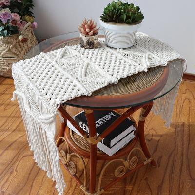 China Nordic Style Minimalist Bohemian Hand & Woven Macrame Table Runner for Dining Living Room Home Decorations for sale