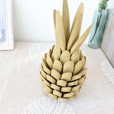 China New Patterns Art Decor Wooden Pineapple Decoration Home Decoration Creative Home Accessories for sale