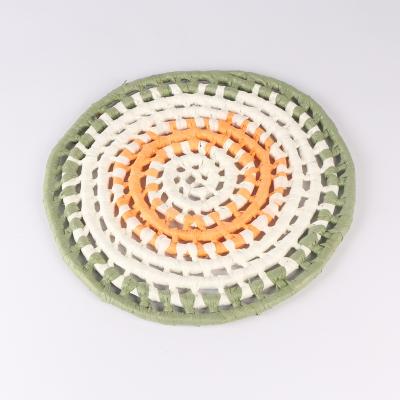 China New Viable Style Soild Round Straw Braid Non Slip Kitchen Mat Placemat Woven Round Placemats for sale