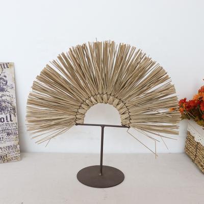 China New Style Traditional Luxury Sun Raffia Handmade Home Decorative Natural Table Decoration for sale