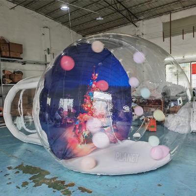 Cina Globi di neve giganti gonfiabili di taglia umana Globe di neve gonfiabile di Natale Globe di neve gonfiabile con tunnel in vendita