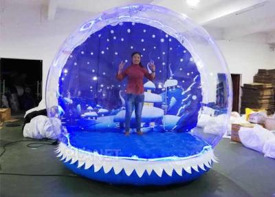 China Luzes transparentes do diodo emissor de luz da exposição do globo da neve da explosão do Natal da prova da água à venda