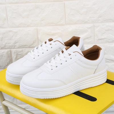 China Breathable Sports Shoes Fashion Leisure Shoes Student Sports Shoes For Boys for sale