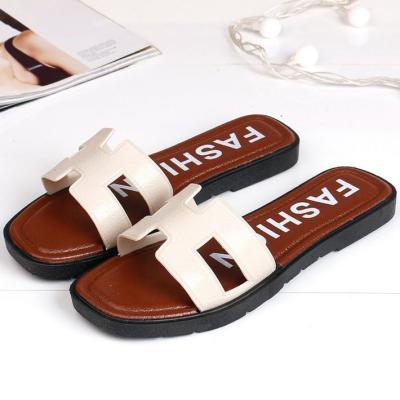 China 2018 new arrival women's flat sandals summer women's shoes breathable women's sandals with cheap price for sale