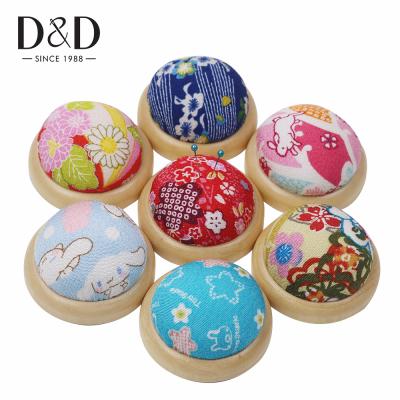 China Pin Cushion Wooden Base Round Needle Pin Cushions Needle Holder for Sewing 7*7*3.5CM for sale