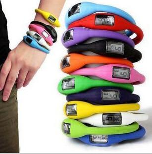 China Cheap Kids Children Digital Watch Sport Silicone Rubber Ion Bracelet Watch 10g for sale