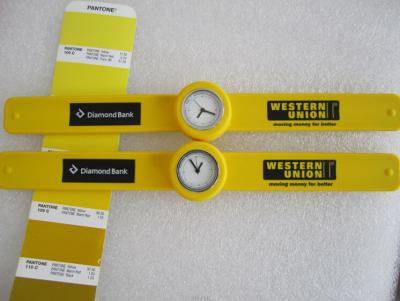 China Cool Western Uion Gift Silicone Slap Watch Interchanable Face Children Watch In Yellow Band With Printing Logo for sale