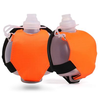 China Hot Selling Sports Outdoor Custom Fitness Viable Folding Lightweight Wrist Recycling Water Bottle for sale