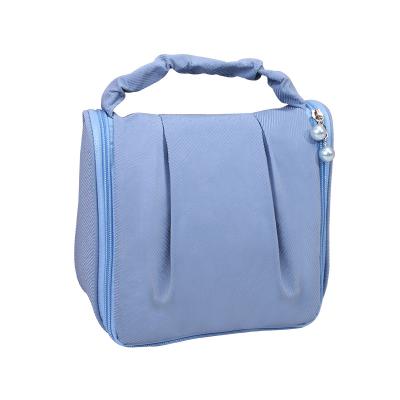 China New Durable Makeup Bag Waterproof Storage Bag Hanging Multifunctional Portable Makeup Bag for sale