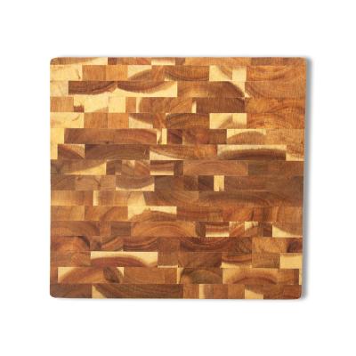 China Sustainable Natural Acacia Wood Kitchen Cutting Block Cutting Board With Hand Grip Reversible for sale