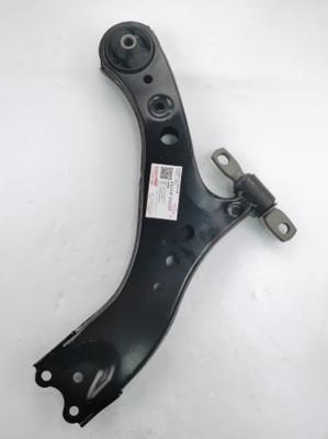 China Vehicles Front Control Arm Assy For Nissan Rogue Landcruise for sale