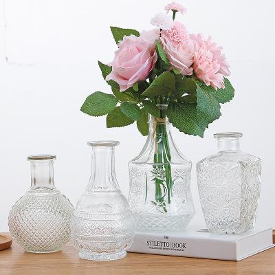 China Cheap Clear Glass Crystal Vases Wedding Home Beautiful Decoration Vase Design Desktop Small Flower Vase Single Decorative Medium Large Glass Pot Factory Wholesale for sale