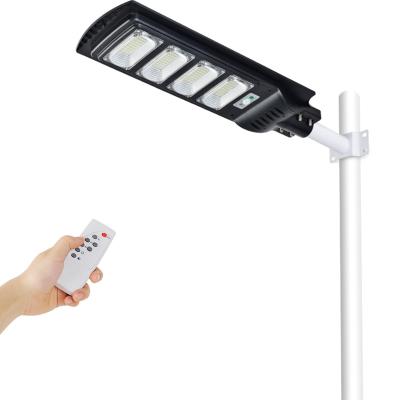 China ROAD Tending Products CE Smart Remote Control Waterproof Solar Street Light for sale