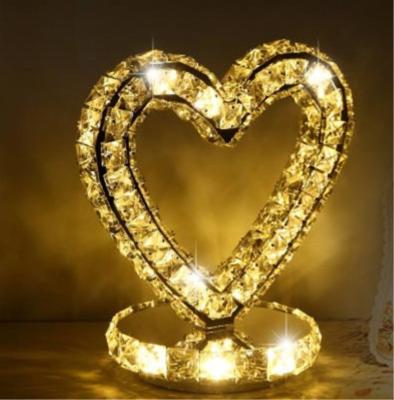 China Nordic Modern Gold Italian Designer Bedroom Hotel Luxury Glass Crystal Romantic Heart Shaped Table Lamp Stand for sale