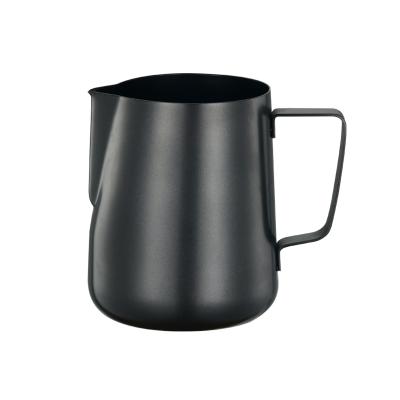 中国 New Design Stainless Steel Jug Stocked Latte Art Cup Steaming Milk Pitcher 販売のため